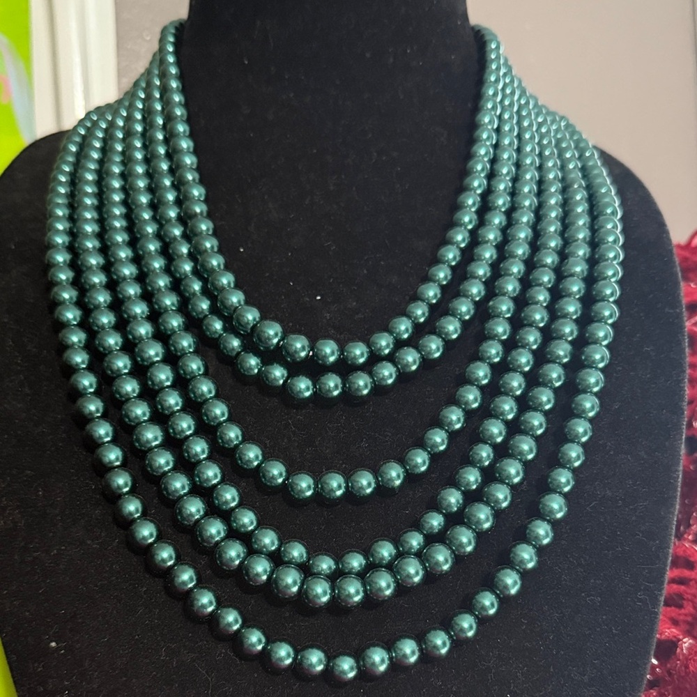 Elegant Green Beaded Necklace